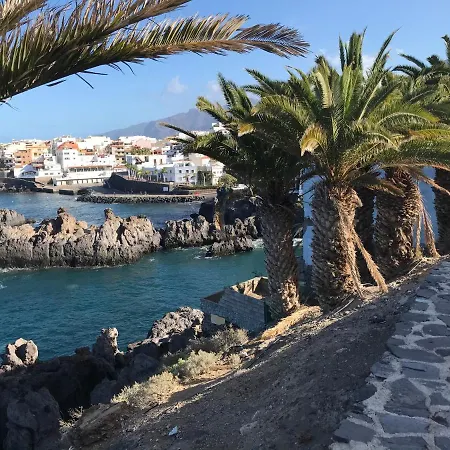 Relax And Enjoy With A View Of El Teide And Sea