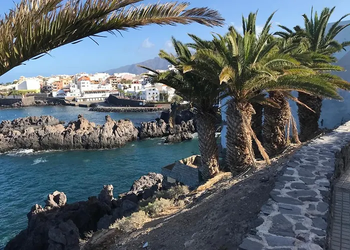 Relax And Enjoy With A View Of El Teide And Sea