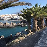 Relax And Enjoy With A View Of El Teide And Sea